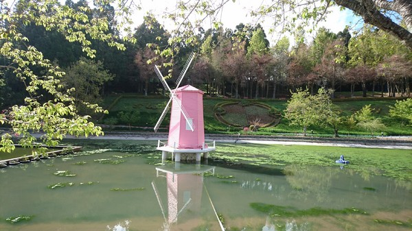 清境小瑞士花園:南投清境~清境小瑞士花園~媲美北歐童話造景~浪漫水上白色教堂~打卡拍照的好地方~ 清境小瑞士花園:南投清境~清境小瑞士花園~媲美北歐童話造景~浪漫水上白色教堂~打卡拍照的好地方~