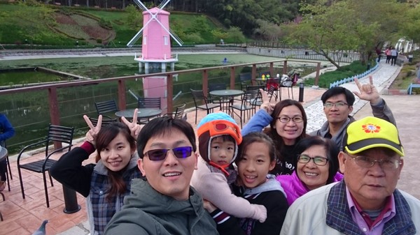 清境小瑞士花園:南投清境~清境小瑞士花園~媲美北歐童話造景~浪漫水上白色教堂~打卡拍照的好地方~ 清境小瑞士花園:南投清境~清境小瑞士花園~媲美北歐童話造景~浪漫水上白色教堂~打卡拍照的好地方~