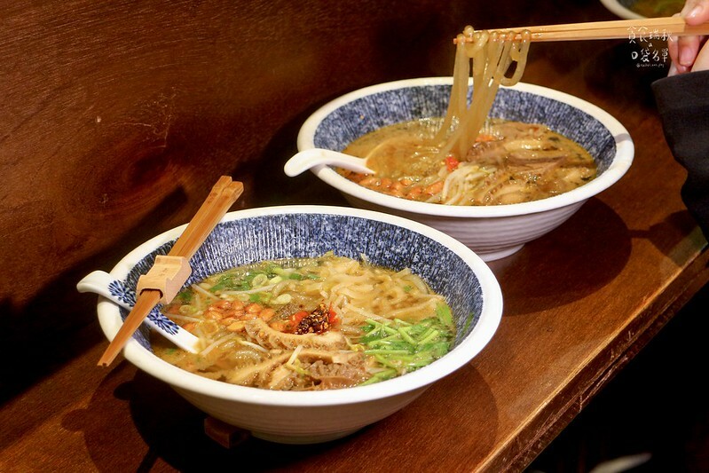 台中北區｜人氣酸辣粉隱身巷內老宅，酸辣湯頭、口感Q彈涮嘴｜老