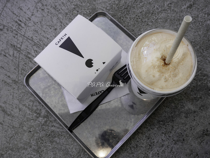 台中公益店| CAFEiN  硬咖啡 白色潮建築