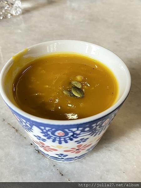 20220821_034710054_iOS