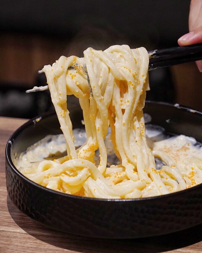 【札卡燒肉漢口店】新開幕．全台第一間雙軌輸送帶燒肉，全新裝潢寬敞又舒適，設備、菜單大升級，399元就能吃到入口即化的日本A5和牛，超值超划算！ - 阿華田的美食日記