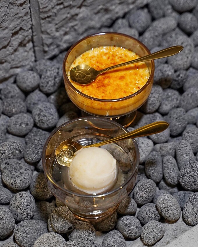 【札卡燒肉漢口店】新開幕．全台第一間雙軌輸送帶燒肉，全新裝潢寬敞又舒適，設備、菜單大升級，399元就能吃到入口即化的日本A5和牛，超值超划算！ - 阿華田的美食日記