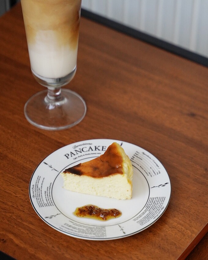 一秒到日本！「Share day coffee」竹北鬧區靜巷的文仁街上新開幕這間住宅區咖啡廳！一杯咖啡加一塊蛋糕只要150元，相當平易近人！ - 阿華田的美食日記