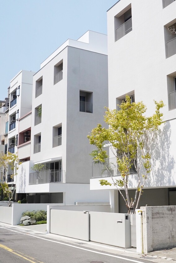 一秒到日本！「Share day coffee」竹北鬧區靜巷的文仁街上新開幕這間住宅區咖啡廳！一杯咖啡加一塊蛋糕只要150元，相當平易近人！ - 阿華田的美食日記