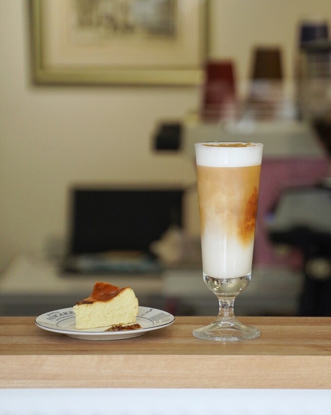 一秒到日本！「Share day coffee」竹北鬧區靜巷的文仁街上新開幕這間住宅區咖啡廳！一杯咖啡加一塊蛋糕只要150元，相當平易近人！ - 阿華田的美食日記