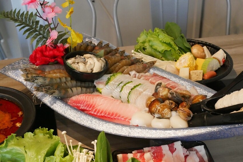 肉多多火鍋-林甜蜜