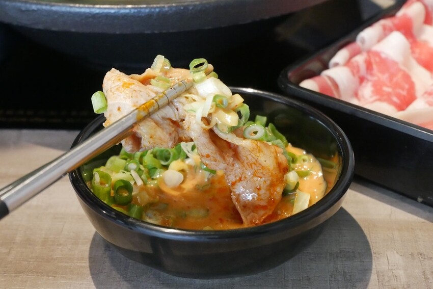 肉多多火鍋-林甜蜜