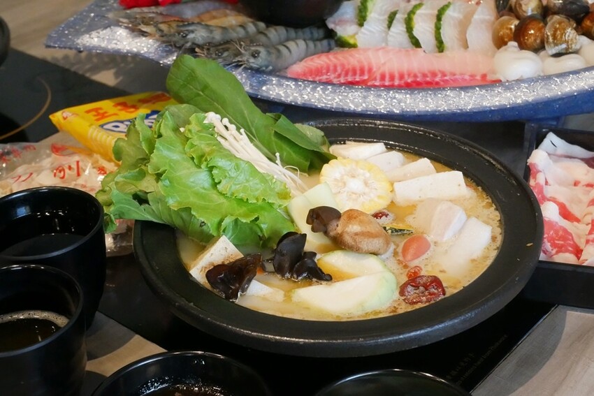 肉多多火鍋-林甜蜜