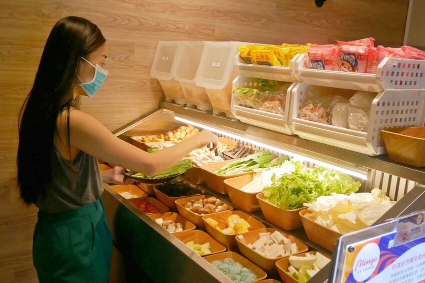 肉多多火鍋-林甜蜜