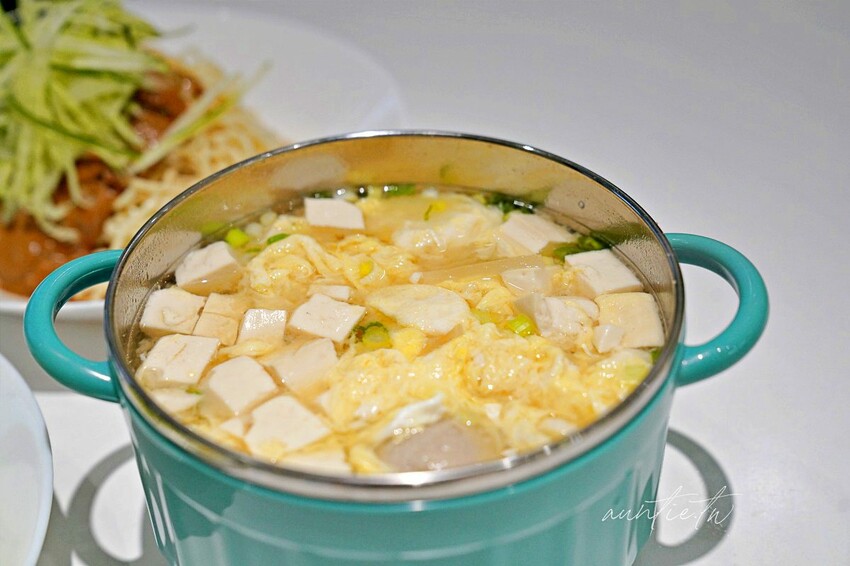 【台北】北投｜山林涼麵，巷弄中美式風格涼麵店，嘉義白醬、麻醬、多國口味涼麵通通有！