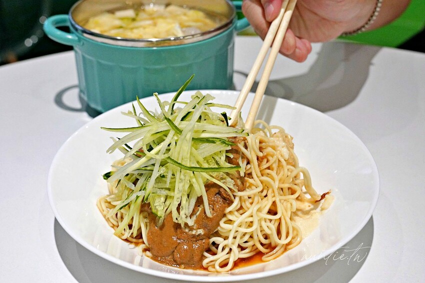 【台北】北投｜山林涼麵，巷弄中美式風格涼麵店，嘉義白醬、麻醬、多國口味涼麵通通有！