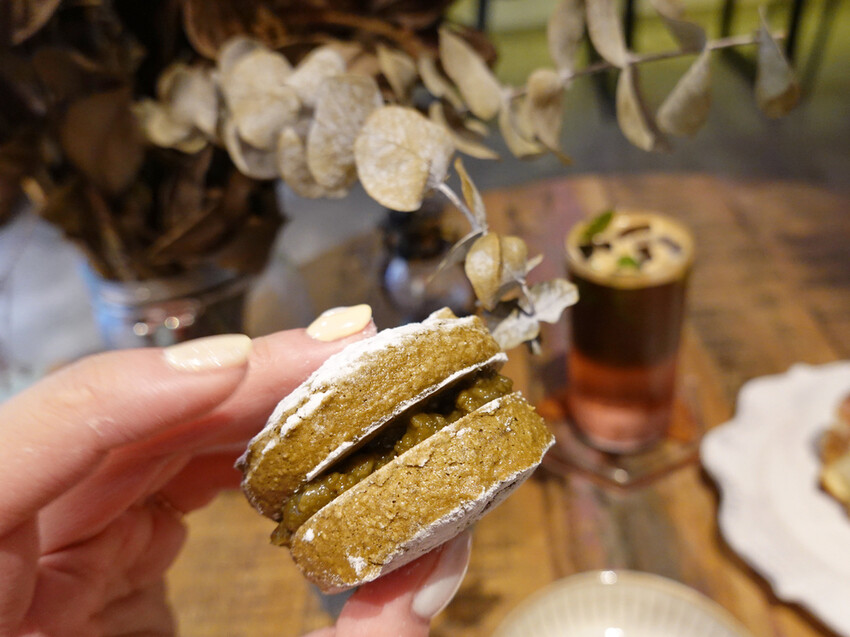 台北松山—HALF CUP 半杯｜你半杯咖啡我半杯酒 分享了生活完整了故事｜南京三民站