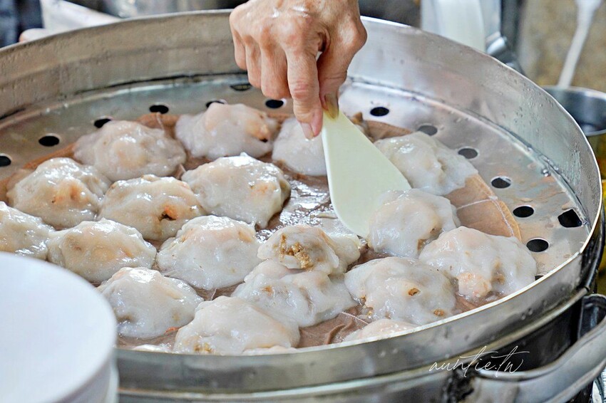 【台南】中西區｜春蚵嗲，現炸超酥脆爽口蚵嗲，永樂蝦仁肉圓，國華街小吃推薦