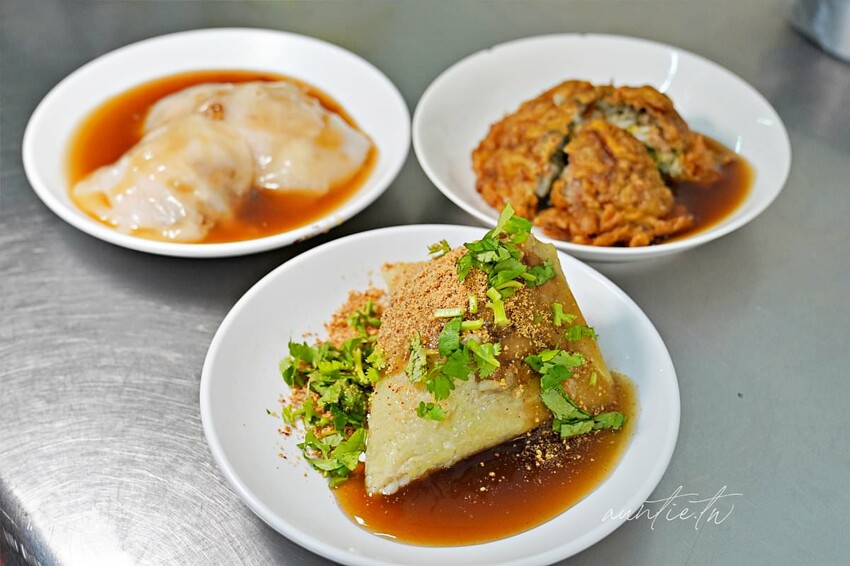 【台南】中西區｜春蚵嗲，現炸超酥脆爽口蚵嗲，永樂蝦仁肉圓，國華街小吃推薦