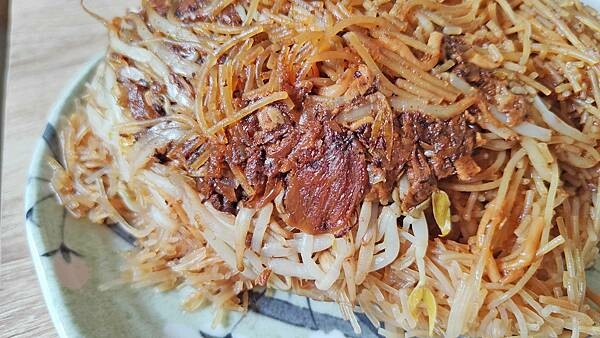 【板橋美食】正宗麵線|隱身在狹小巷弄裡的爆大量無招牌美食