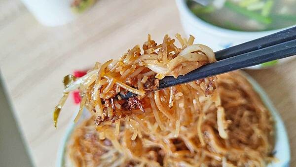 【板橋美食】正宗麵線|隱身在狹小巷弄裡的爆大量無招牌美食