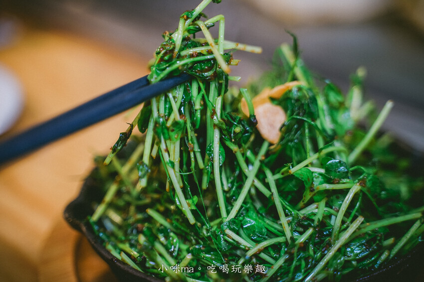 赤鐵廣島燒專賣店-民權店｜台北也吃得到正宗日本廣島燒，日本人開的，餡料堆疊11層有夠浮誇！捷運民權西路站