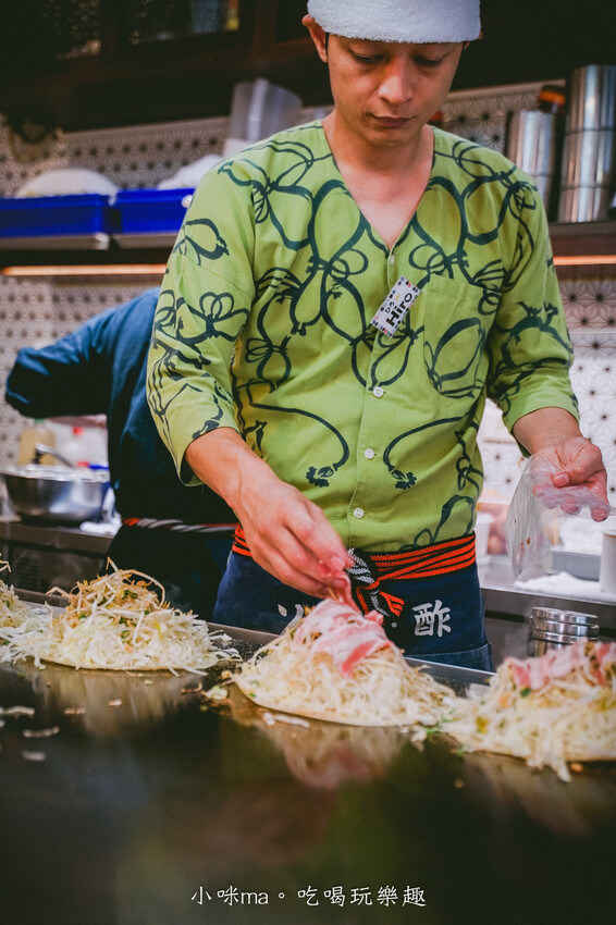 赤鐵廣島燒專賣店-民權店｜台北也吃得到正宗日本廣島燒，日本人開的，餡料堆疊11層有夠浮誇！捷運民權西路站