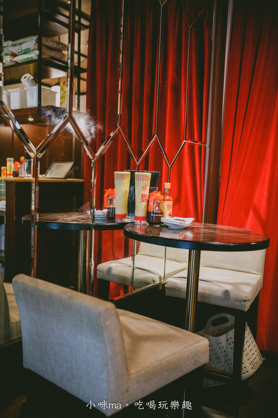 赤鐵廣島燒專賣店-民權店｜台北也吃得到正宗日本廣島燒，日本人開的，餡料堆疊11層有夠浮誇！捷運民權西路站