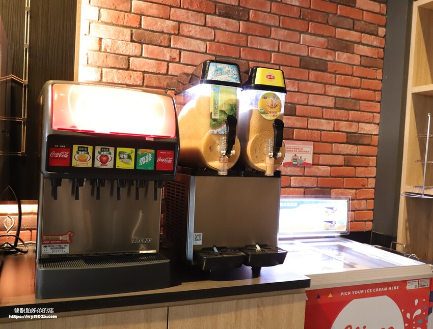 台灣火鍋第一品牌-肉多多大變身 蔬食者天堂35種蔬菜無限吃