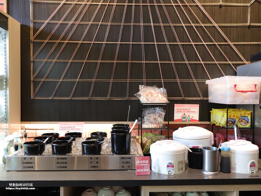 台灣火鍋第一品牌-肉多多大變身 蔬食者天堂35種蔬菜無限吃