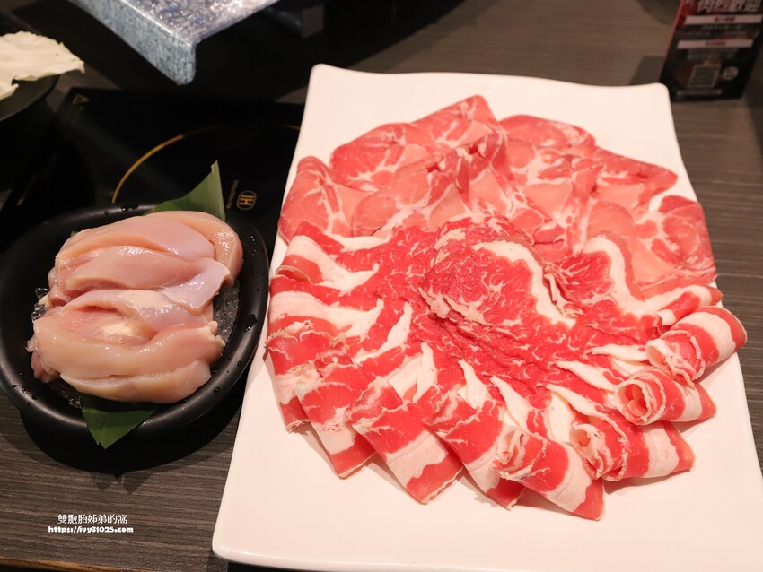 台灣火鍋第一品牌-肉多多大變身 蔬食者天堂35種蔬菜無限吃