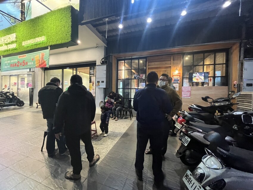 台灣火鍋第一品牌-肉多多大變身 蔬食者天堂35種蔬菜無限吃