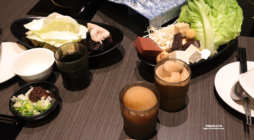 台灣火鍋第一品牌-肉多多大變身 蔬食者天堂35種蔬菜無限吃