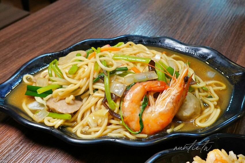 【新北】金山|無双炒飯,生意太好鍋子甩不停,必點蔥花蛋,金山熱炒推薦 (無雙炒飯)