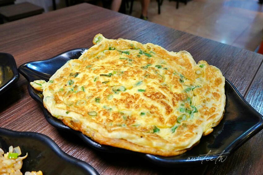 【新北】金山|無双炒飯,生意太好鍋子甩不停,必點蔥花蛋,金山熱炒推薦 (無雙炒飯)