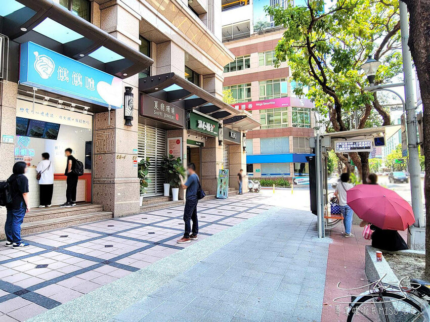 【東門美食】饃饃噠心動肉夾饃 ➤ 中國陝西著名小吃東門站就吃的到！永康商圈美食推薦！