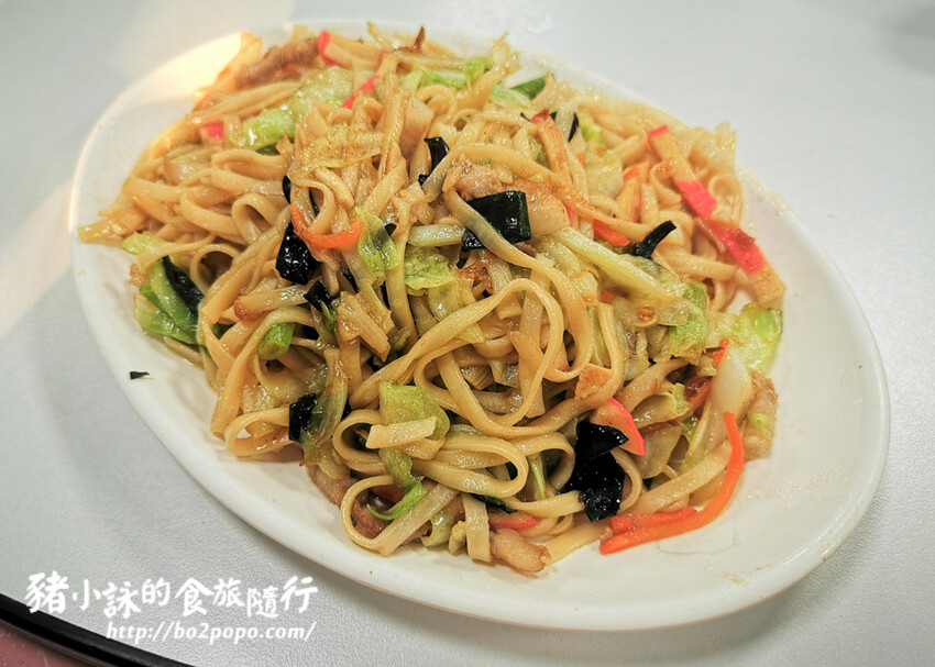 屏東。三地門》瞭望台土雞城。菜色多樣化的土雞料理