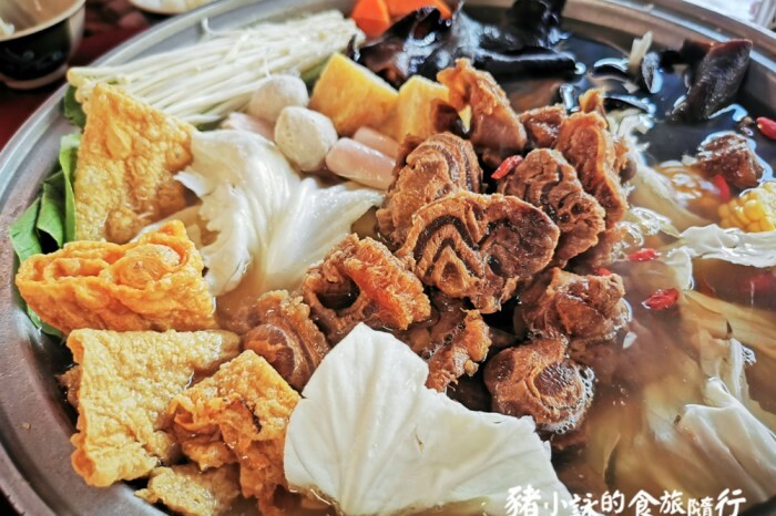 屏東。三地門》瞭望台土雞城。菜色多樣化的土雞料理