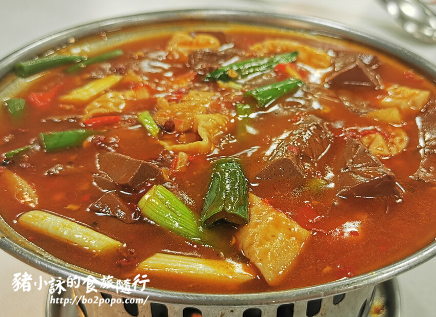 屏東。三地門》瞭望台土雞城。菜色多樣化的土雞料理