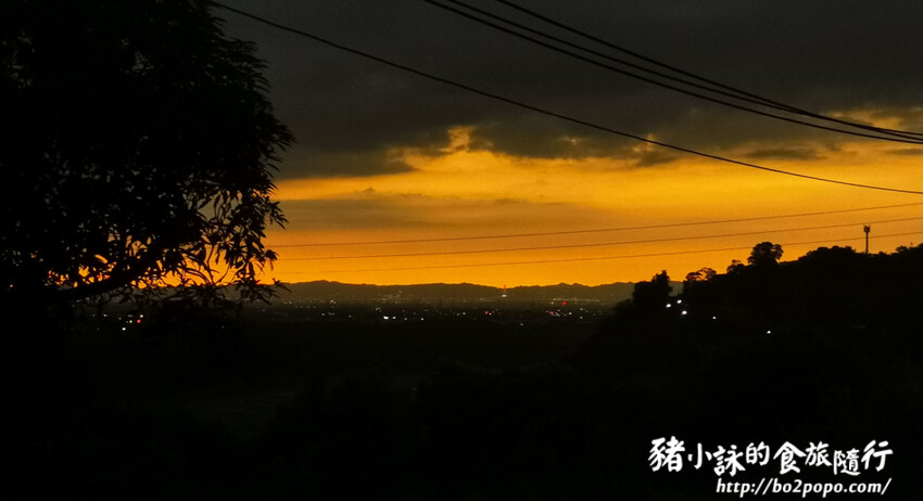 屏東。三地門》瞭望台土雞城。菜色多樣化的土雞料理