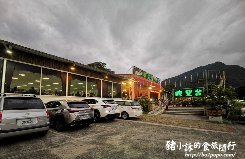 屏東。三地門》瞭望台土雞城。菜色多樣化的土雞料理