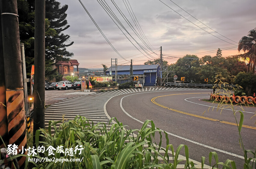 屏東。三地門》瞭望台土雞城。菜色多樣化的土雞料理