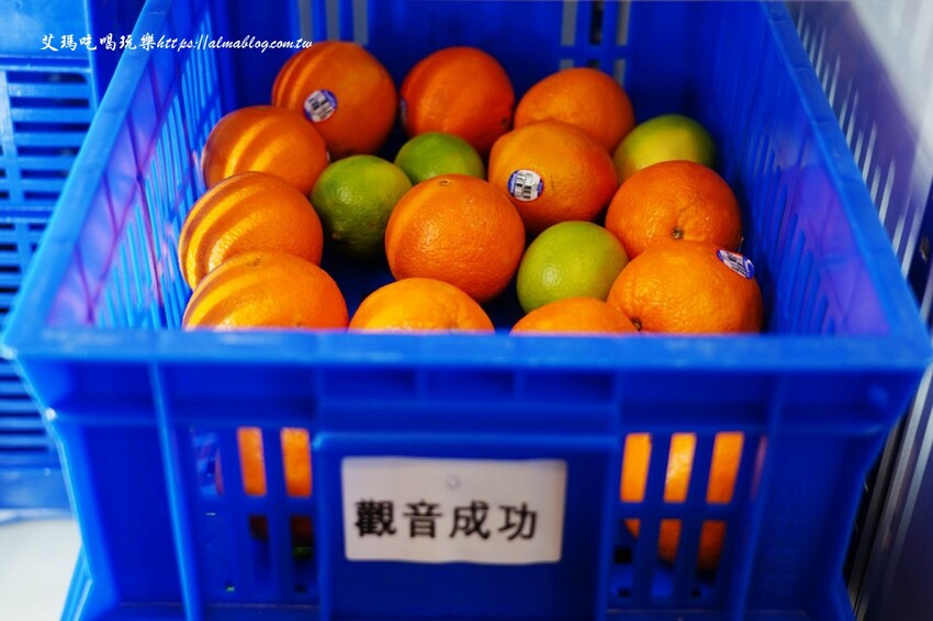 把啾啾妹收集起來！手搖飲4種杯身杯膜，竟然還能當告白情書？超搶手聯名環保杯才299元，直接買起來～