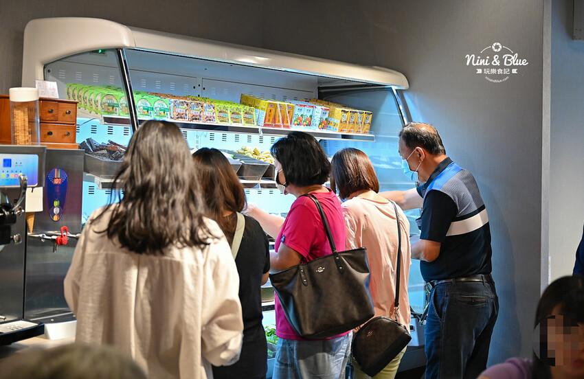 森釧鍋物 | 台中火鍋吃到飽，野菜放題自助吧，居然有中華豆花還免服務費