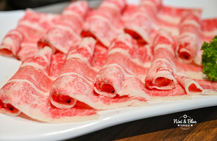 森釧鍋物 | 台中火鍋吃到飽，野菜放題自助吧，居然有中華豆花還免服務費