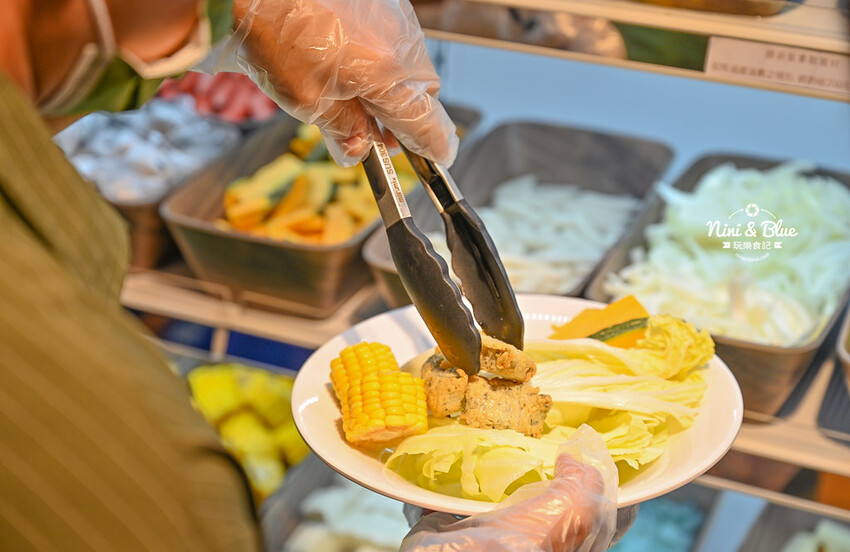 森釧鍋物 | 台中火鍋吃到飽，野菜放題自助吧，居然有中華豆花還免服務費