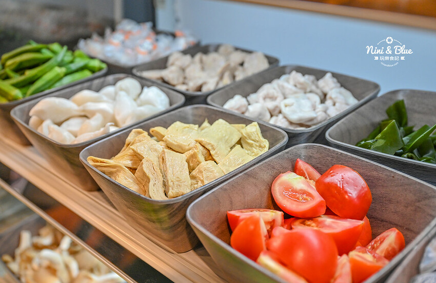 森釧鍋物 | 台中火鍋吃到飽，野菜放題自助吧，居然有中華豆花還免服務費