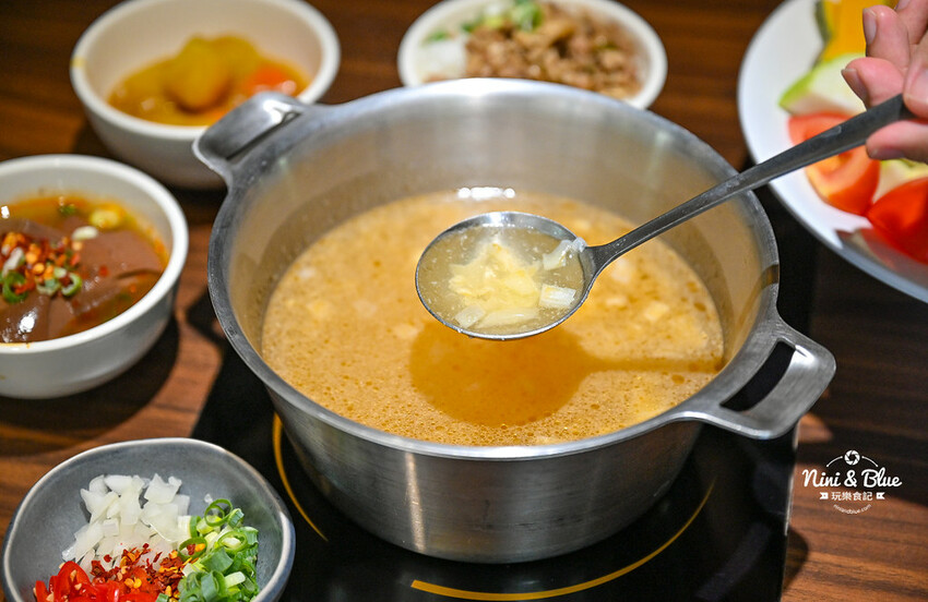 森釧鍋物 | 台中火鍋吃到飽，野菜放題自助吧，居然有中華豆花還免服務費