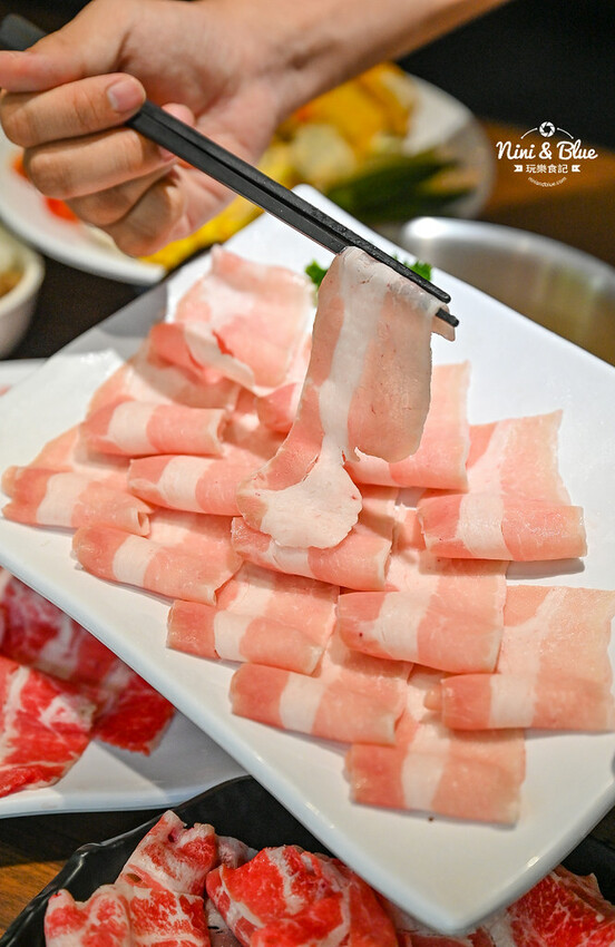 森釧鍋物 | 台中火鍋吃到飽，野菜放題自助吧，居然有中華豆花還免服務費