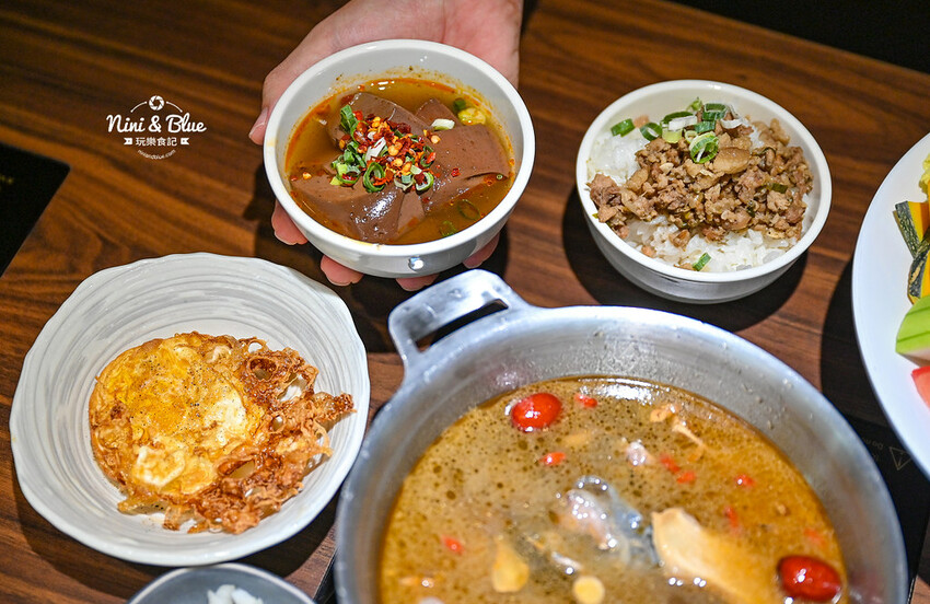 森釧鍋物 | 台中火鍋吃到飽，野菜放題自助吧，居然有中華豆花還免服務費