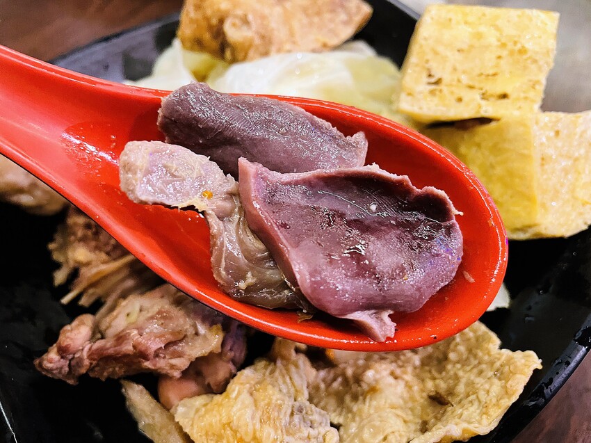 【東安快炒薑母鴨】桃園平鎮深夜美食！『薑母鴨』『熱炒』推薦！價格親民隨便點都好吃！桃園多人聚餐首選！