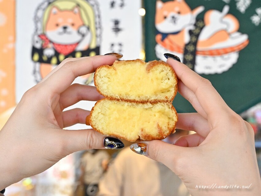 台中超萌柴犬雞蛋糕在這裡，現點現烤，咬下去會大爆餡！