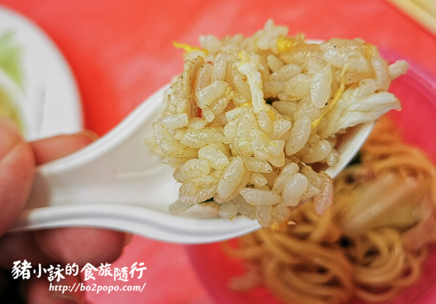 嘉義。布袋》太平洋海產【魚市場 A16】。門口價目跟菜單不完全一樣