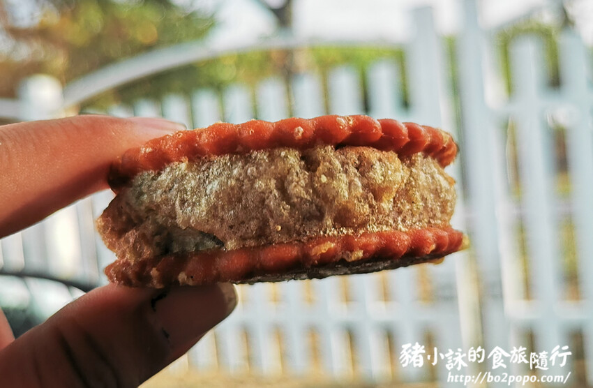 嘉義。布袋》太平洋海產【魚市場 A16】。門口價目跟菜單不完全一樣